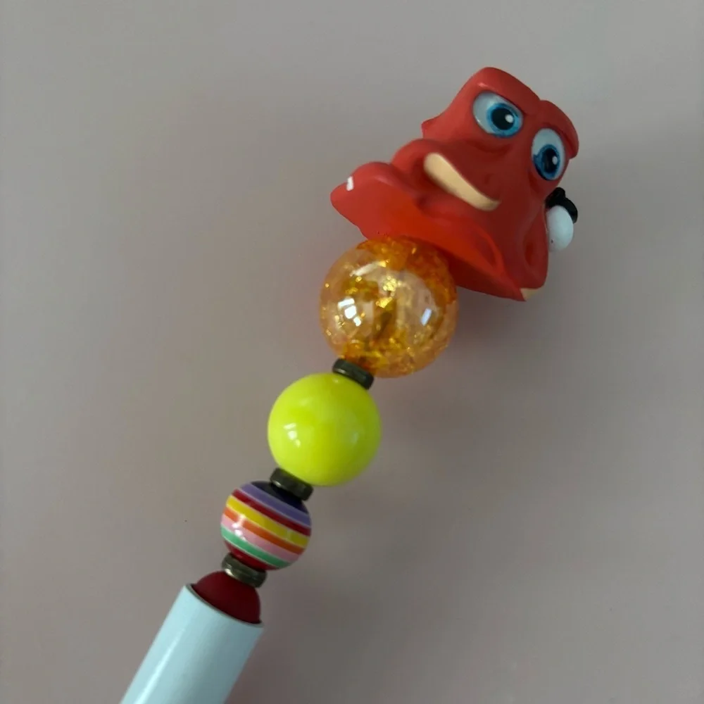 Disney Doorables: Finding Dory: Hank orange handmade beaded pen
